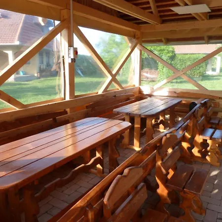 Veszi-kert Holiday park